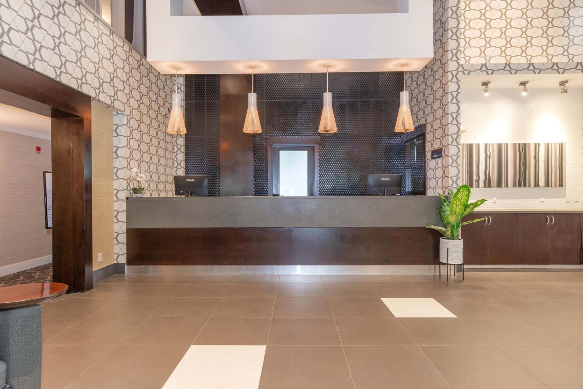 Sandman Hotel And Suites Άμποτσφορντ Εξωτερικό φωτογραφία