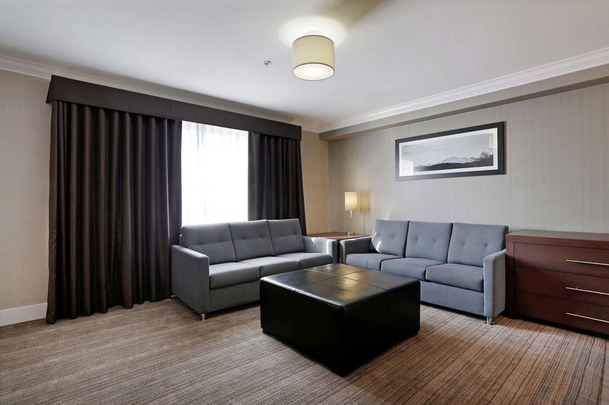 Sandman Hotel And Suites Άμποτσφορντ Εξωτερικό φωτογραφία
