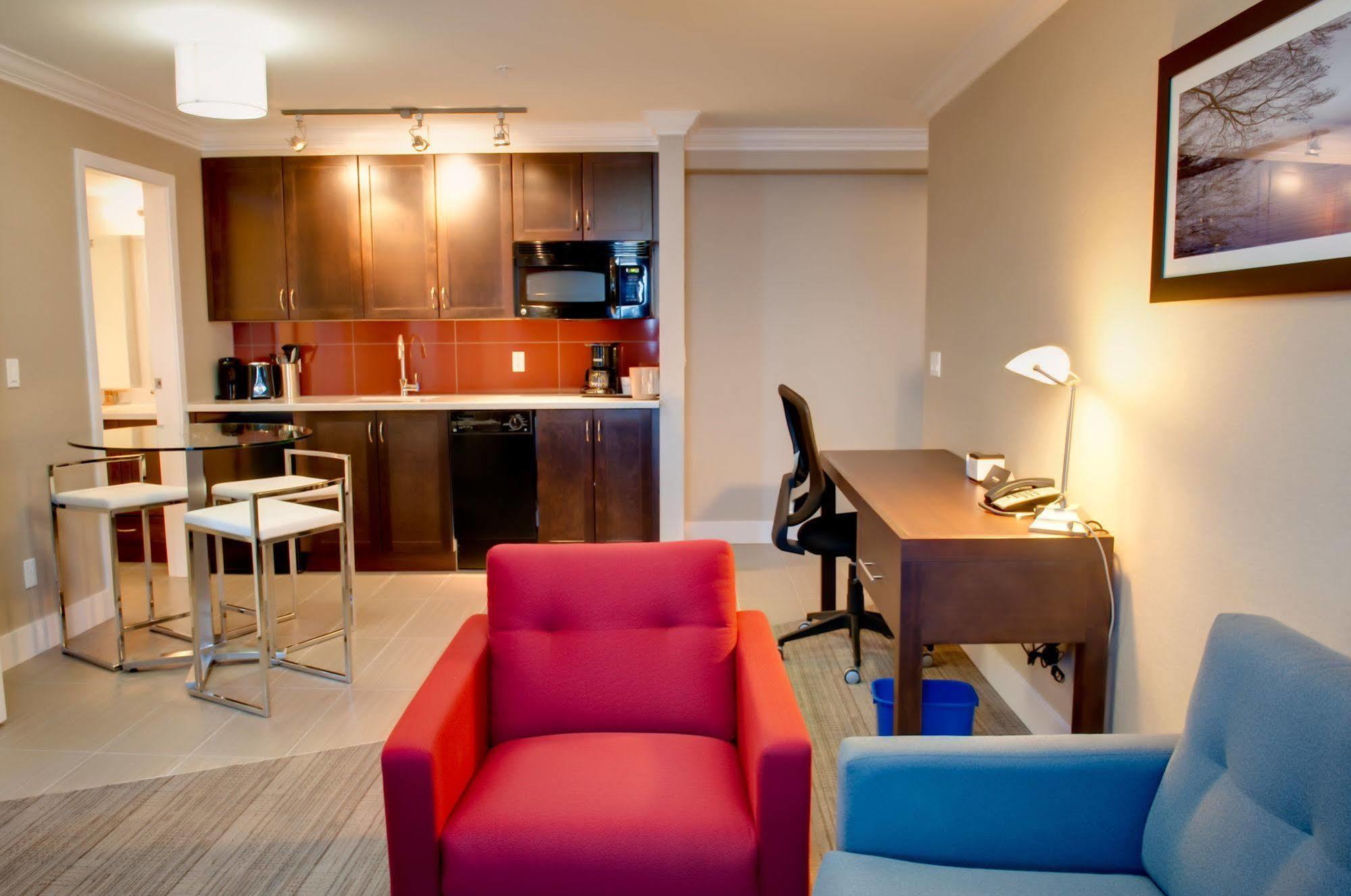 Sandman Hotel And Suites Άμποτσφορντ Εξωτερικό φωτογραφία
